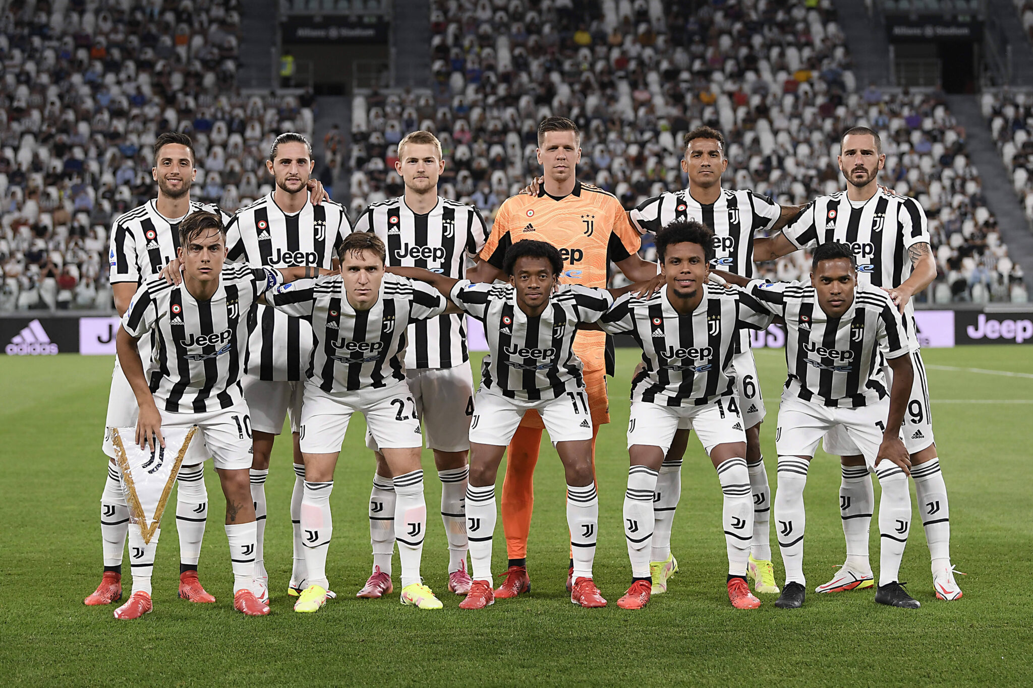 Ювентус состав команды. ФК Ювентус 2022. Ювентус 2021. Juventus Team 2022. Игроки Ювентуса 2020.