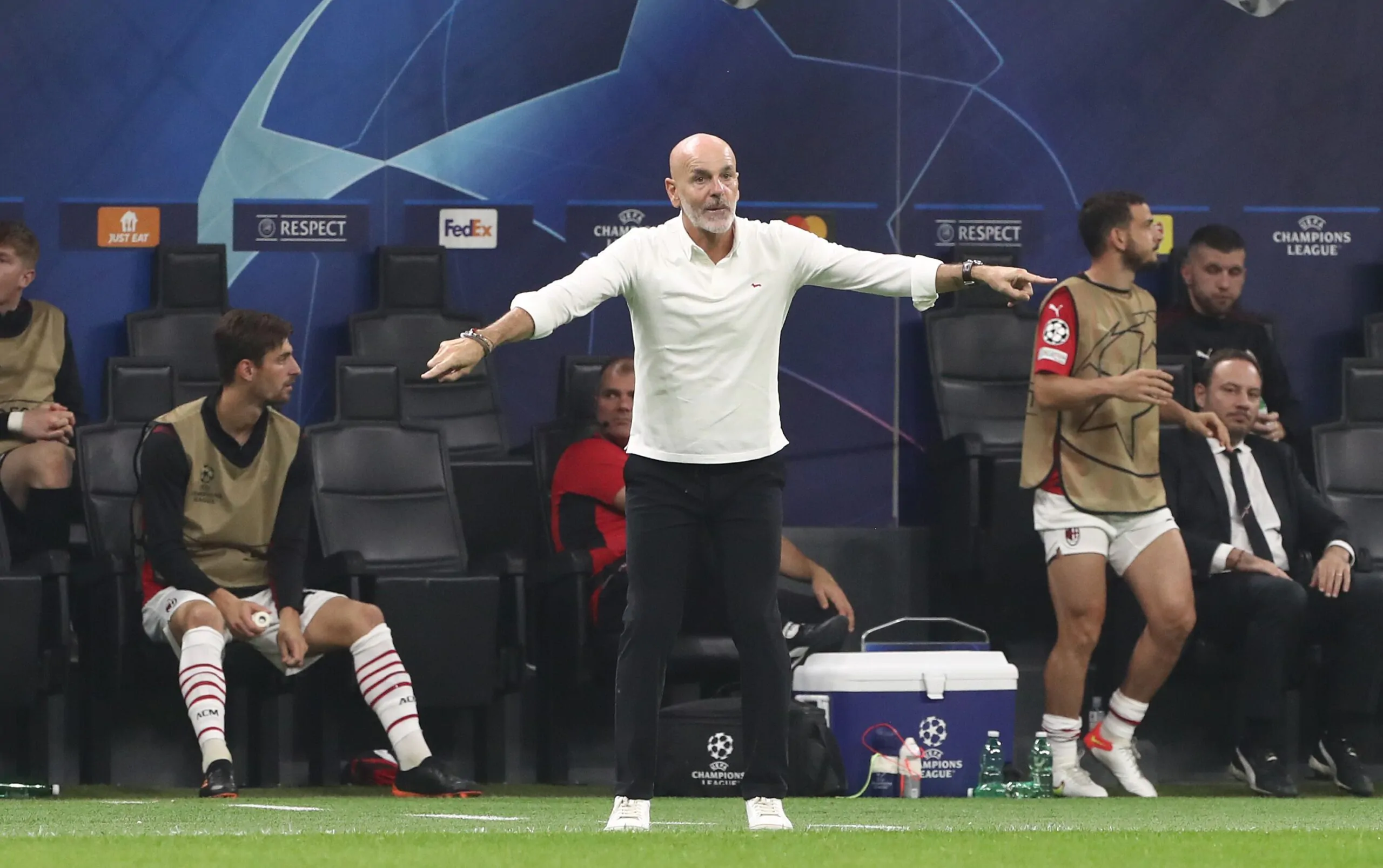 Fiorentina-Milan, problemi per Pioli: l’attaccante esce per infortunio