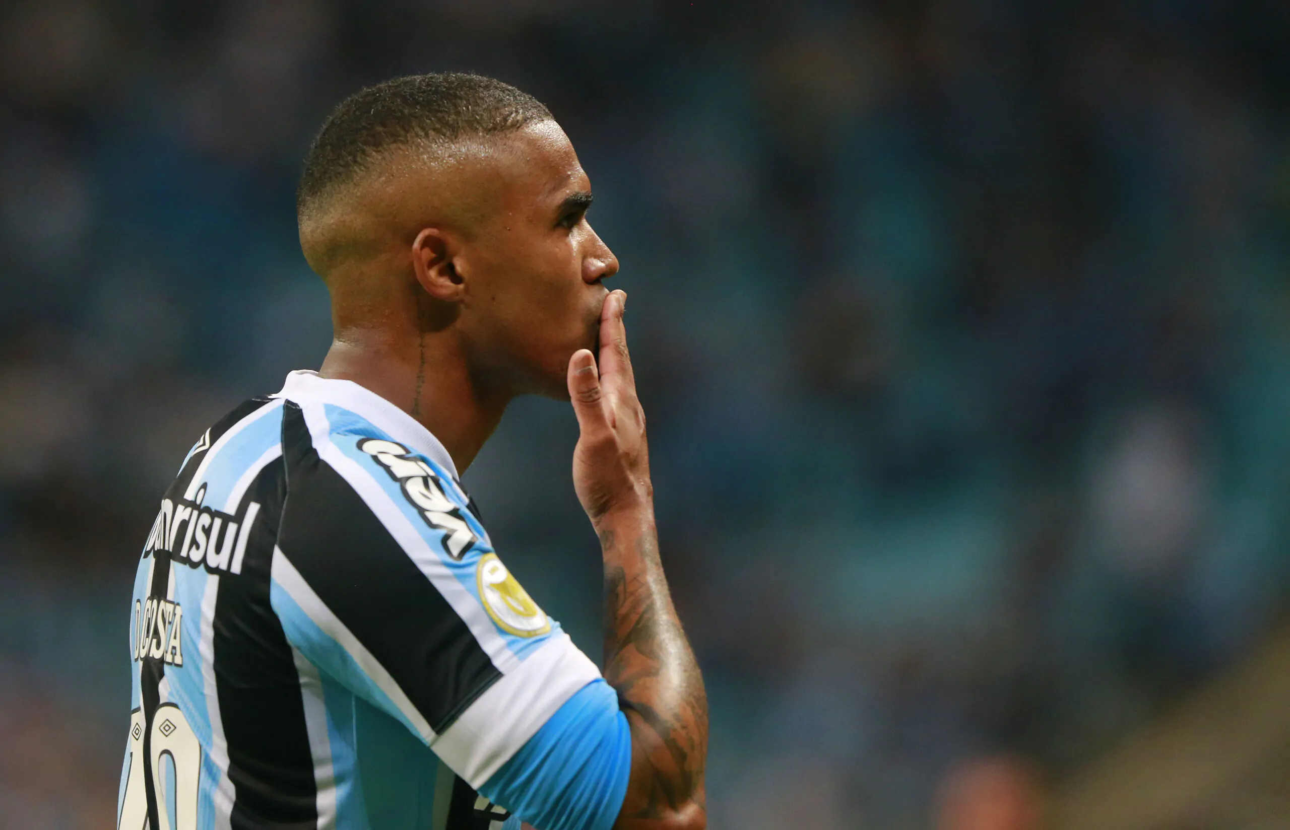 Rottura totale tra il Gremio e Douglas Costa! Tutte le possibili destinazioni del centrocampista