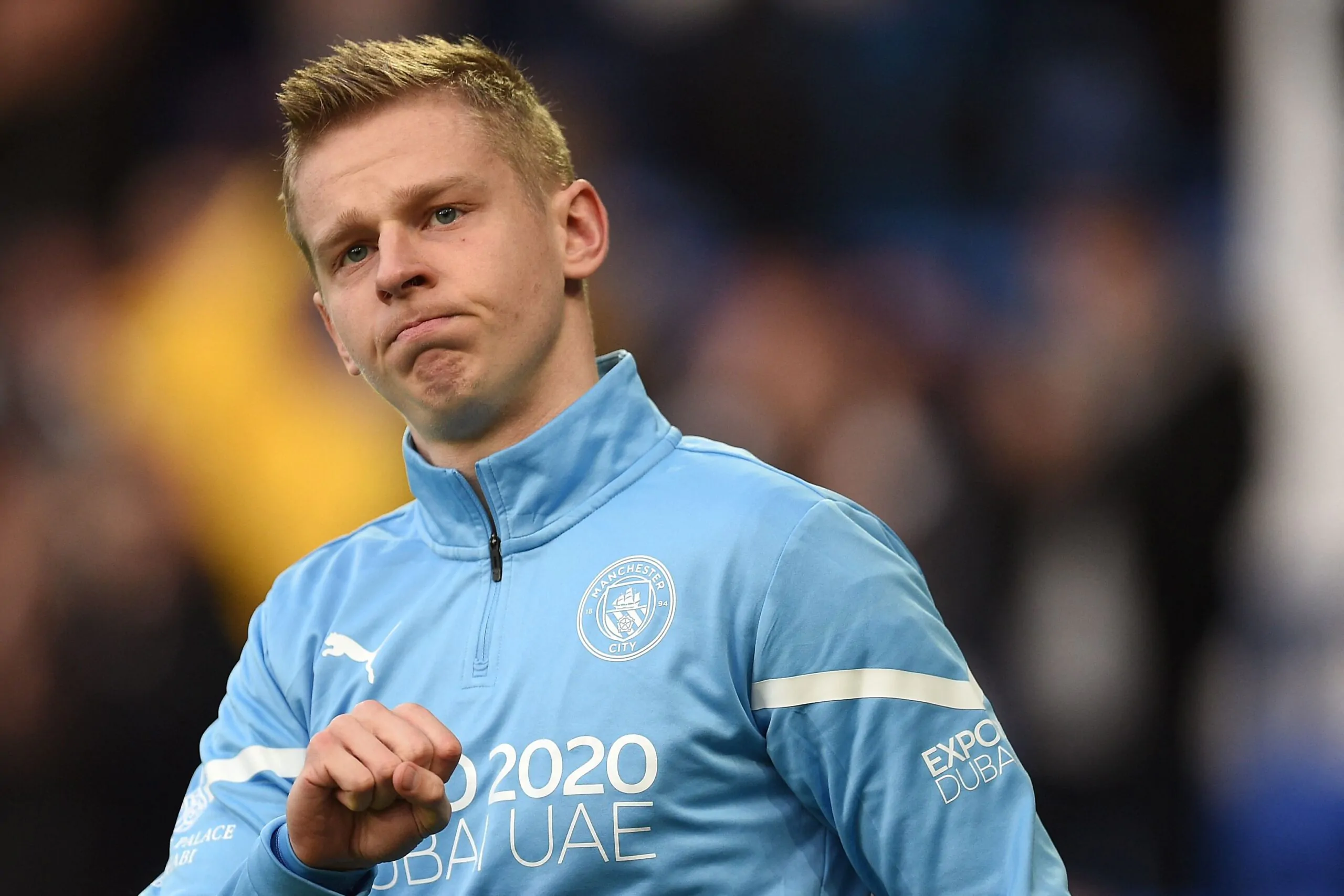 Everton-Manchester City: le lacrime di Zinchenko durante un applauso per l’Ucraina