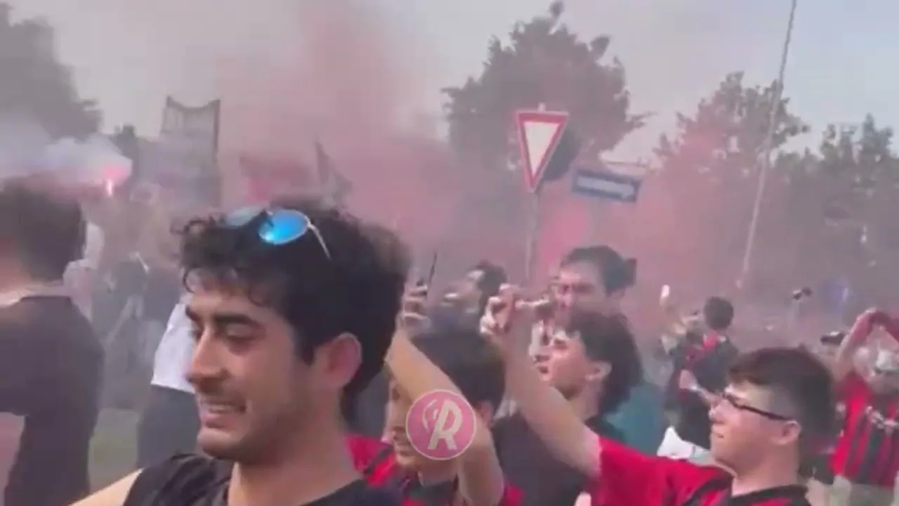 VIDEO | DELIRIO AL MAPEI PER L’ARRIVO MILAN!