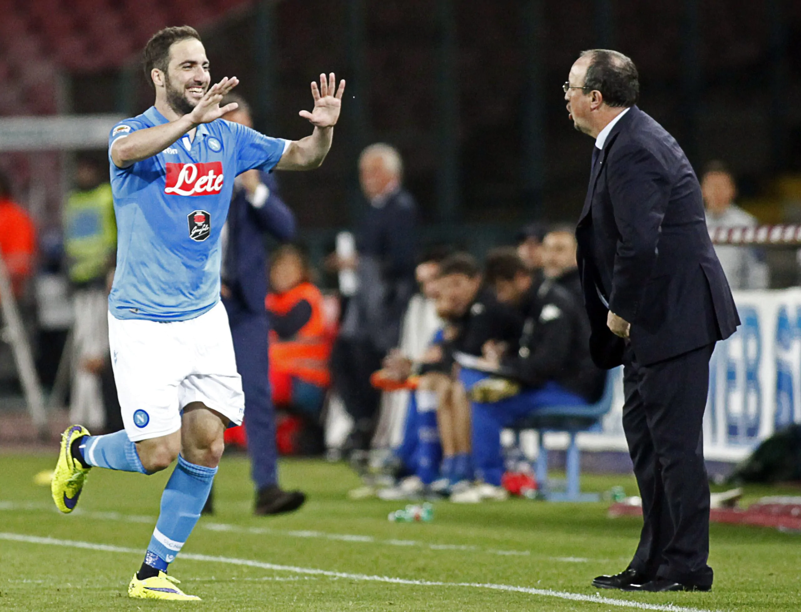 ULTIM’ORA – Higuain annuncia l’addio al calcio!