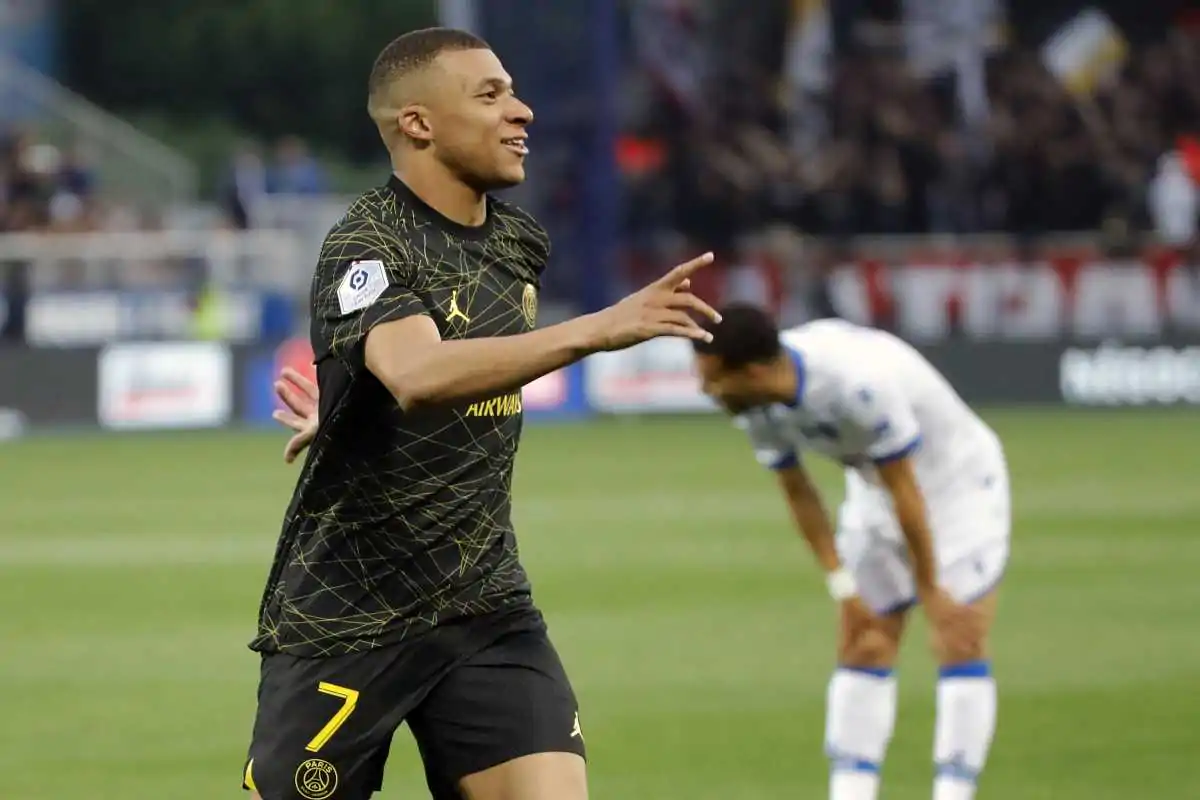 Futuro Mbappé, annuncio del francese: “Deciso dove giocherò l’anno prossimo”