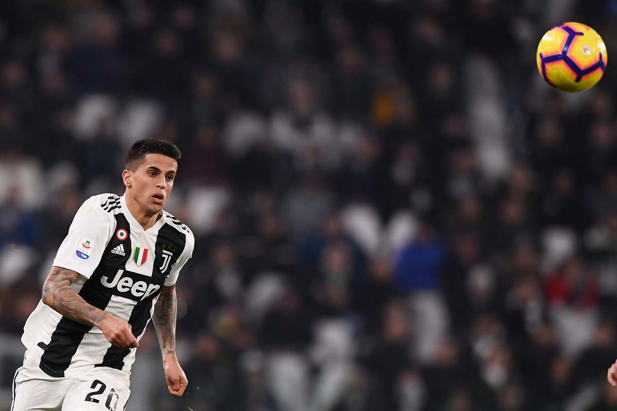 Cancelo nuova idea della Juventus