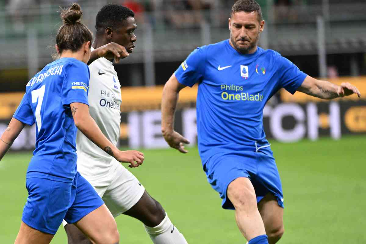 Totti e la sua nuova Lamborghini Urus