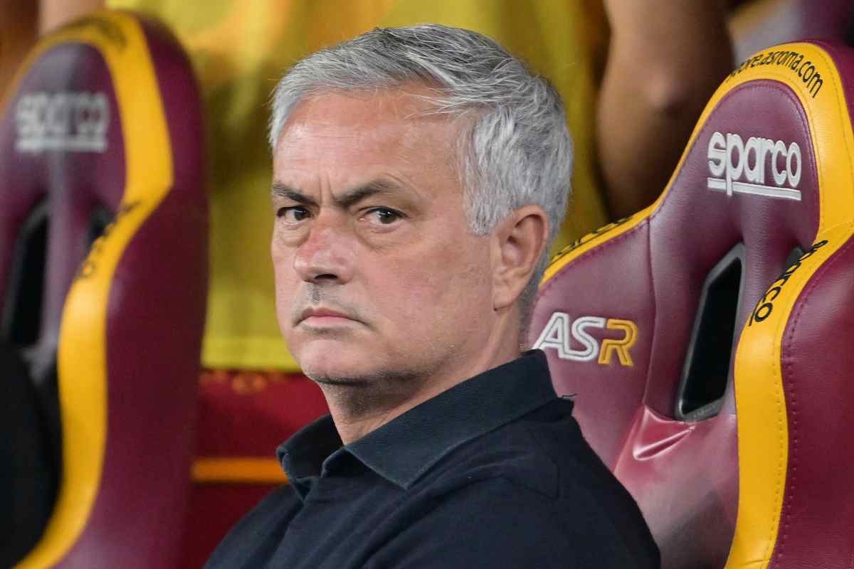 Mourinho lascia la Roma, scelto il sostituto