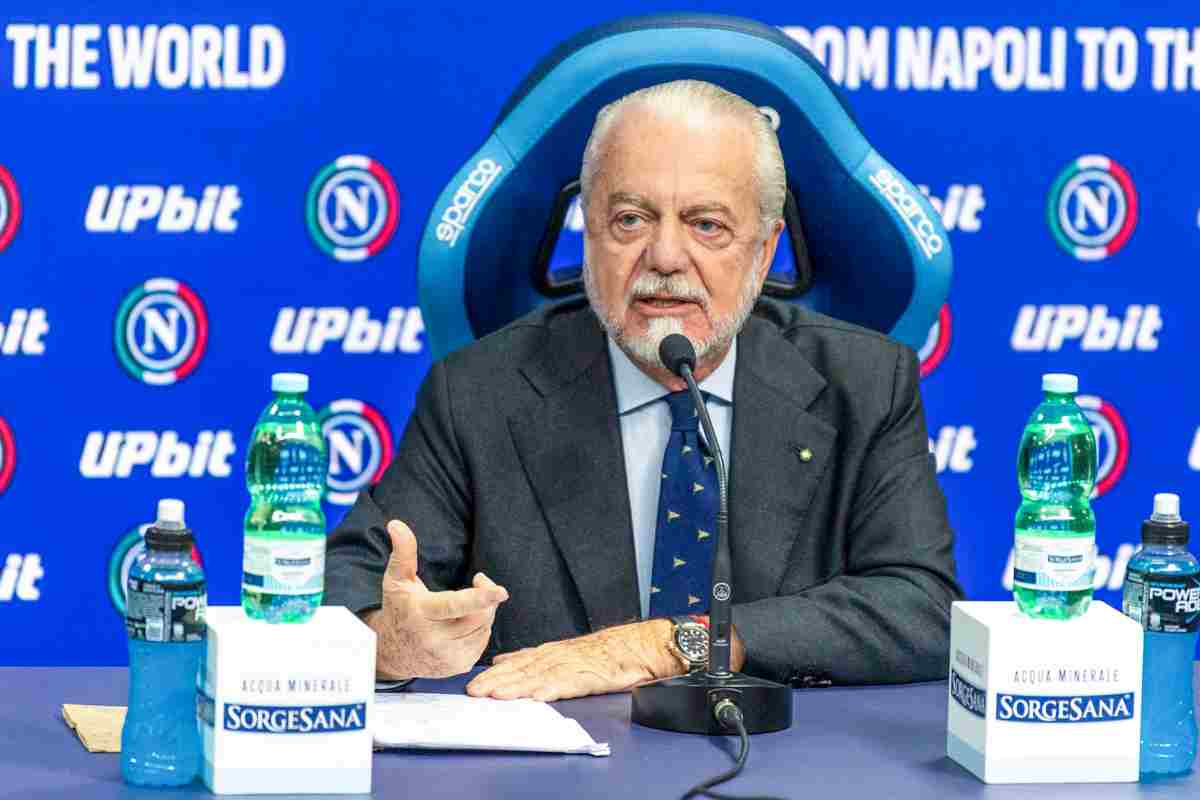 Napoli: De Laurentiis avvia i contatti con Conte