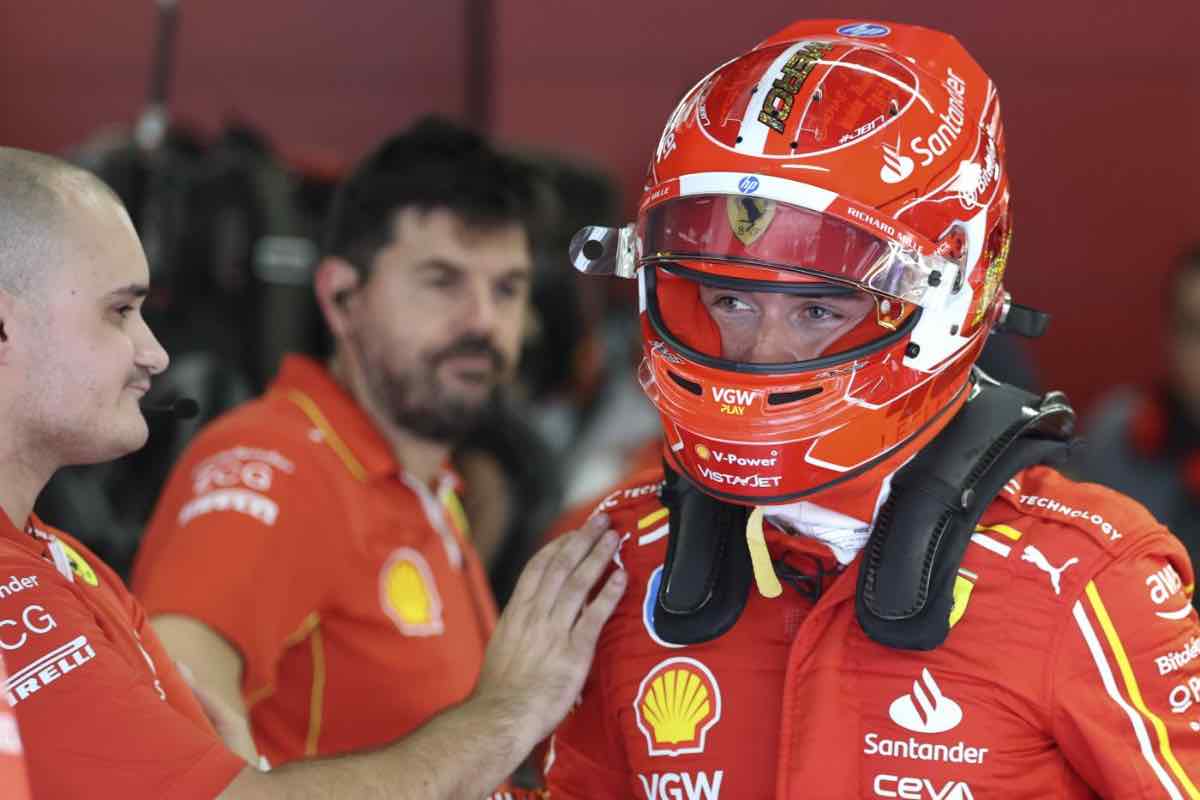 Leclerc attacca Sainz, caos in Ferrari