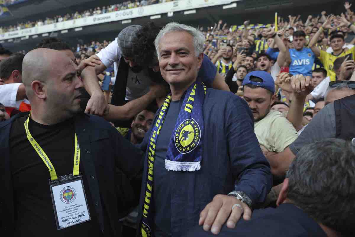 Juve, piomba Mourinho: porta uno dei bianconeri in Turchia