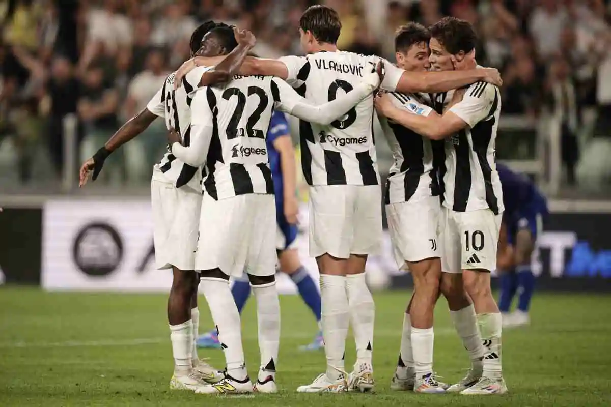 Annuncio e doppio colpo per la Juve