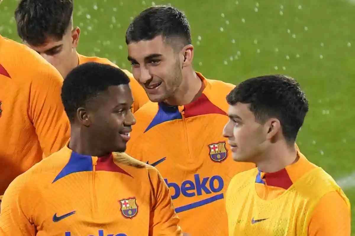 Ansu Fati, Ferran Torres Pedri in allenamento con il Barcellona