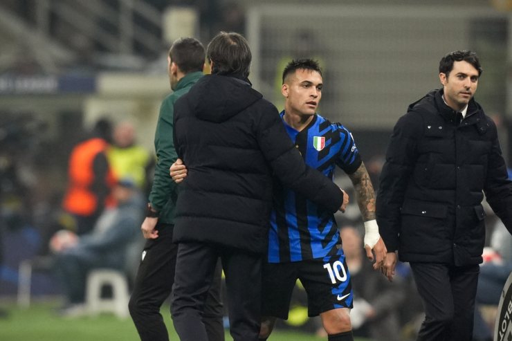 Inzaghi e Lautaro si abbracciano