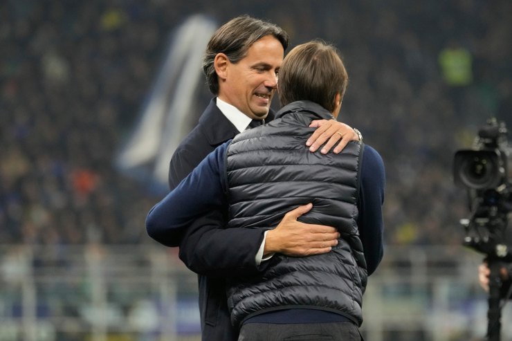 Inzaghi e Conte abbracciati