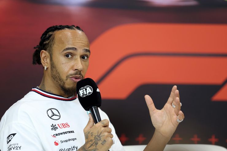 Lewis Hamilton parla