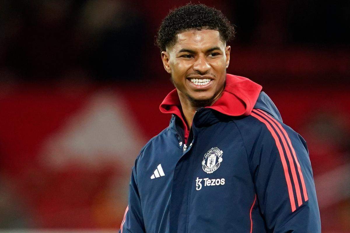 Rashford con la tuta del Manchester United