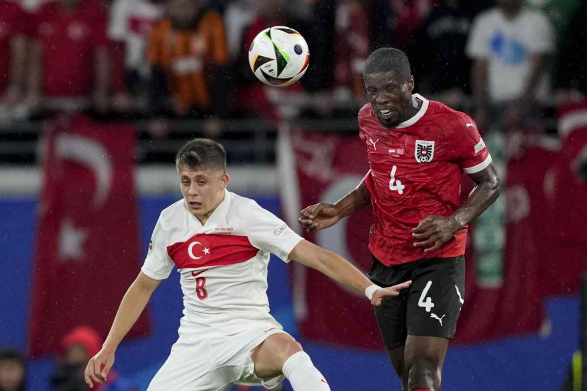 Danso in campo con l'Austria