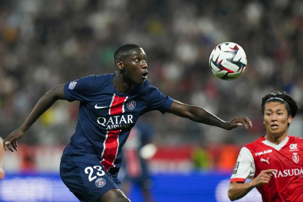 Kolo Muani in campo con il PSG