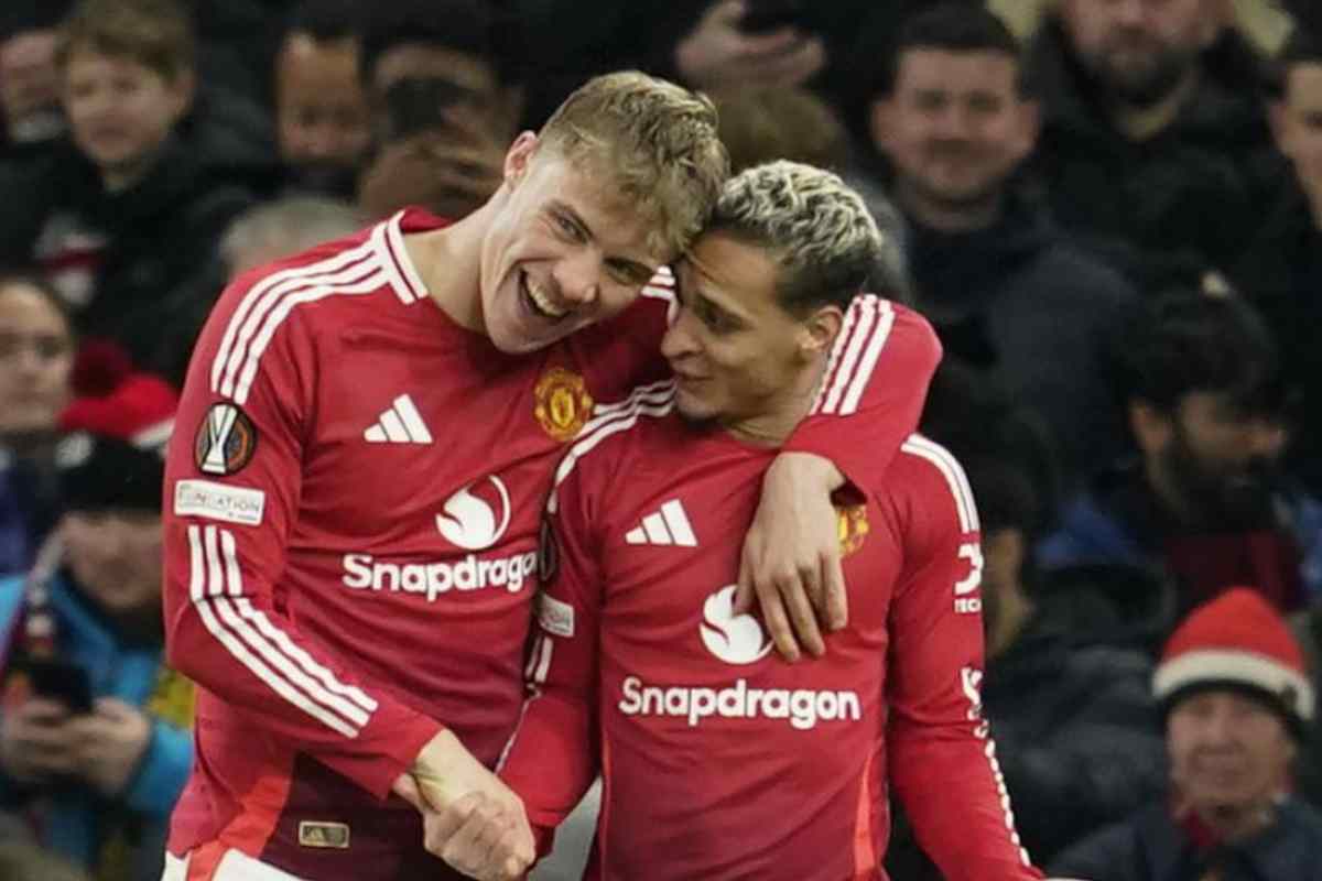 Hojlund e Antony al Manchester United