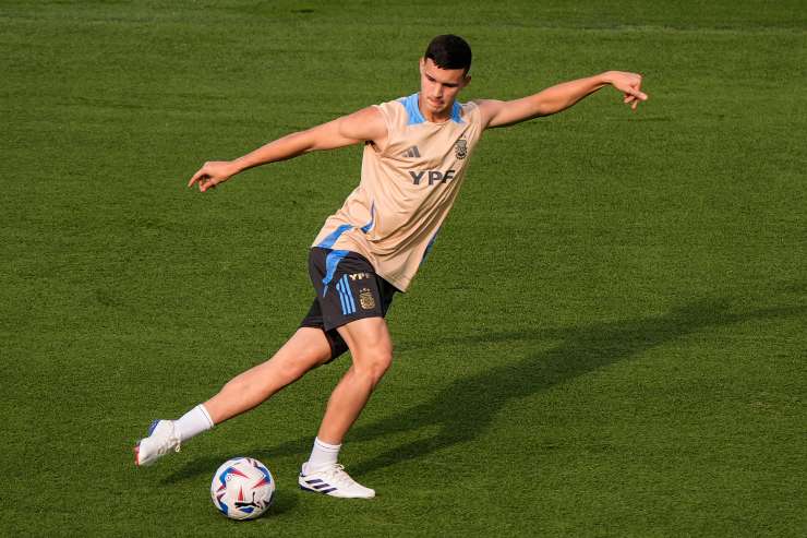 Valentin Carboni in allenamento con l'Argentina